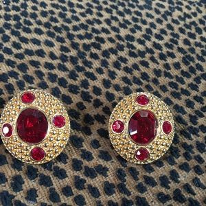 Gorgeous Swarovski crystal earrings!